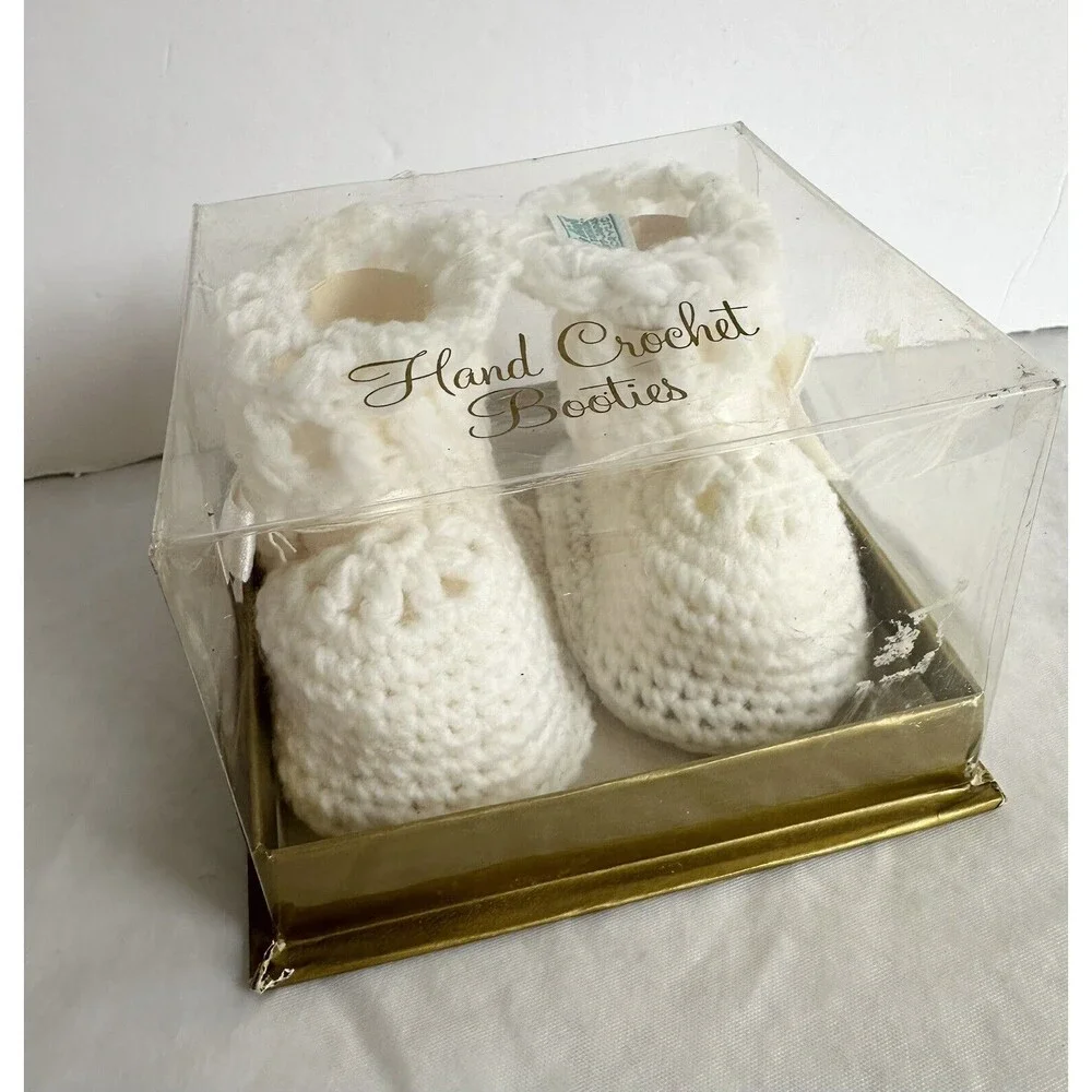 1960s Crocheted Knitted Baby Booties Shoes Infant White Bow Unisex NEW